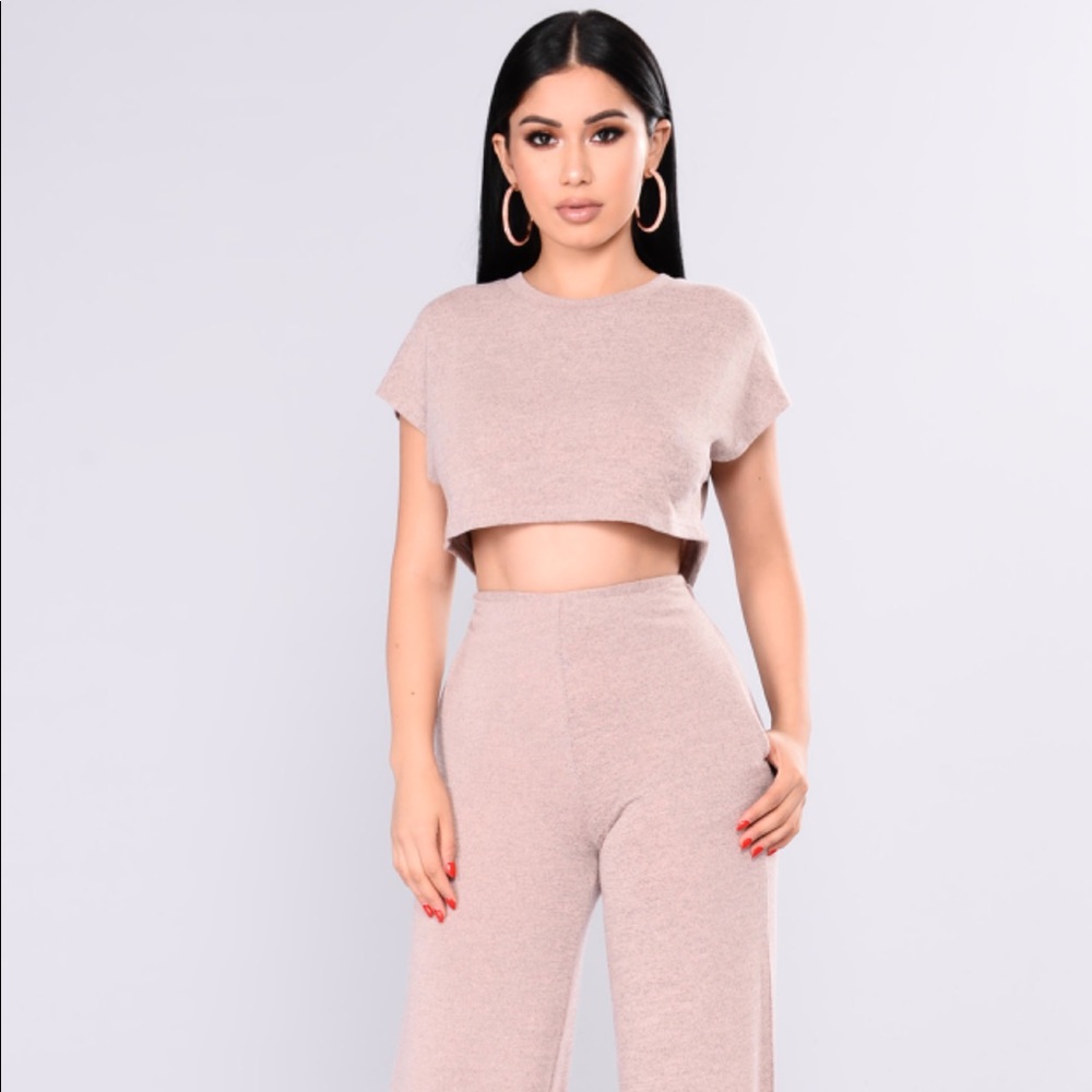 NWT Netflix & Chill Set